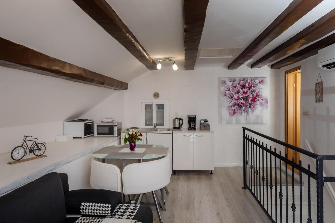 Old Town Charming Nest Apartment Дубровник Екстериор снимка